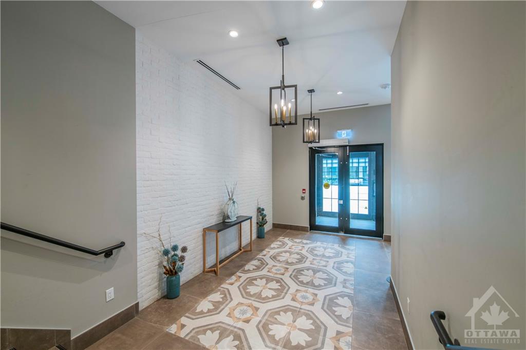 11 OBLATS Avenue, #605