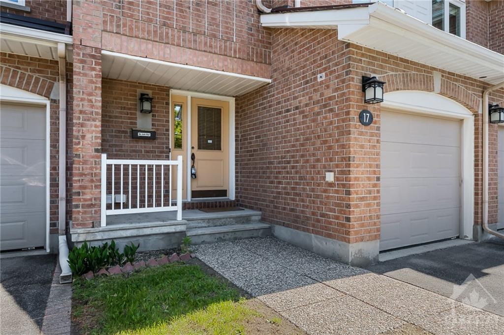 17 GRANDCOURT Drive