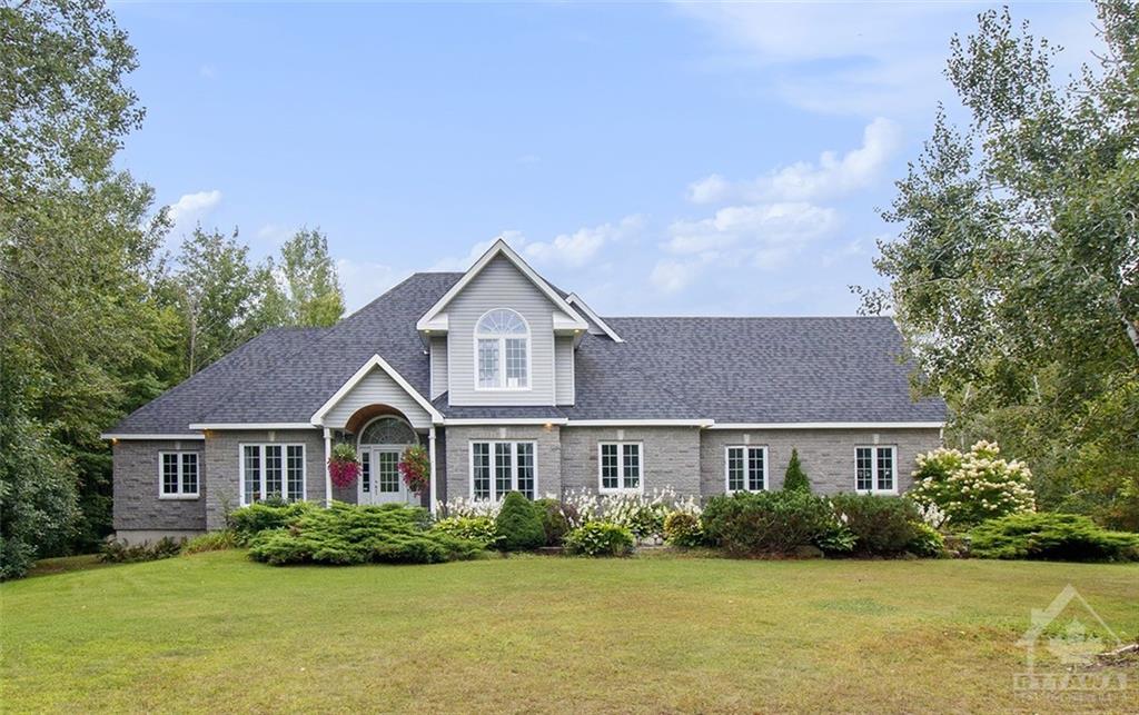 35 KIMBERLY Avenue