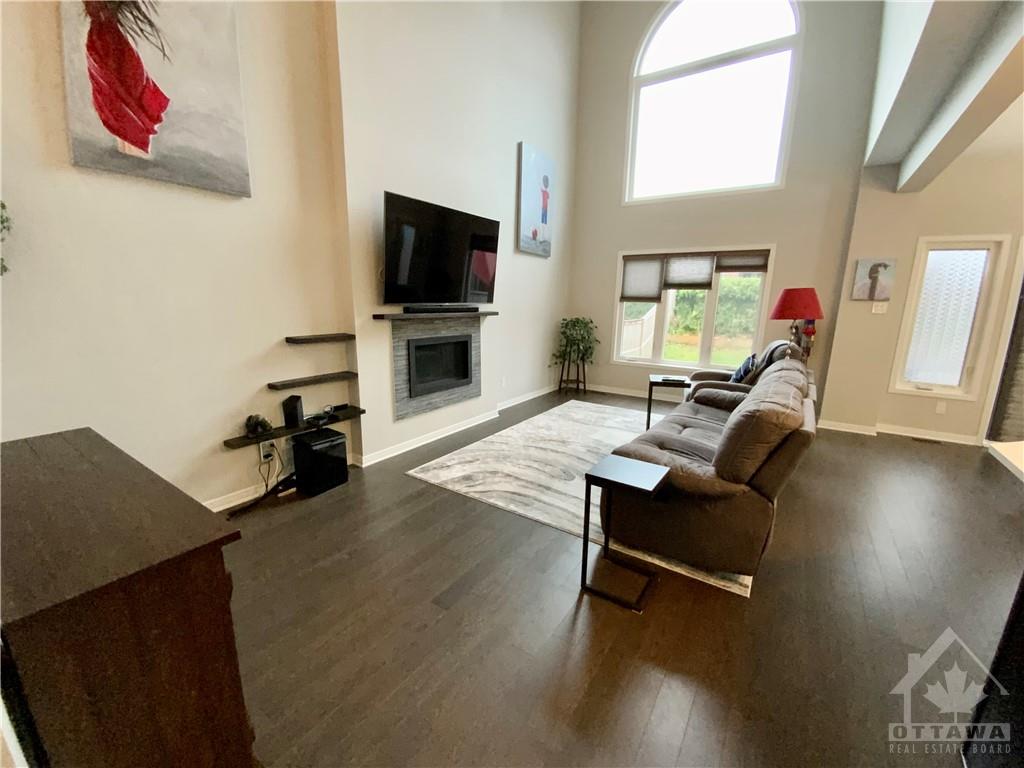 164 ONYX Crescent