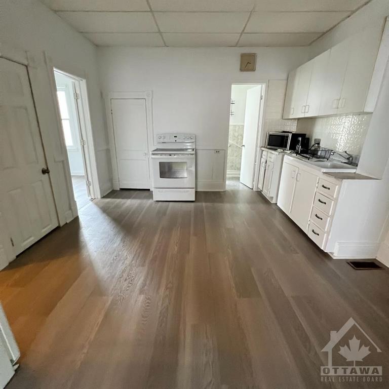 312 LOUISA Street, #A