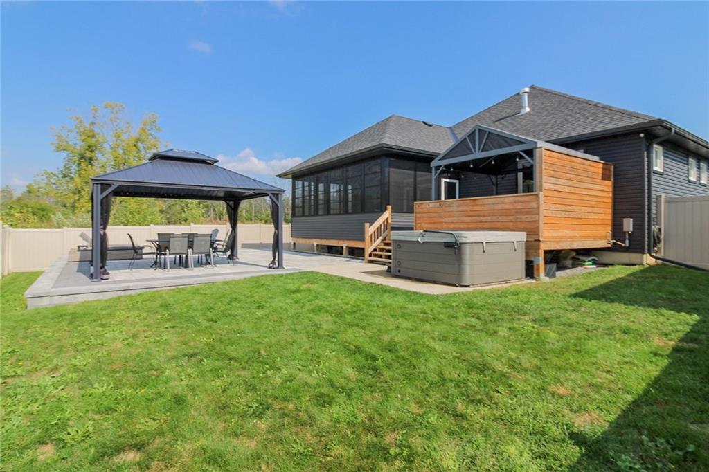 1164 MCCLURE Crescent