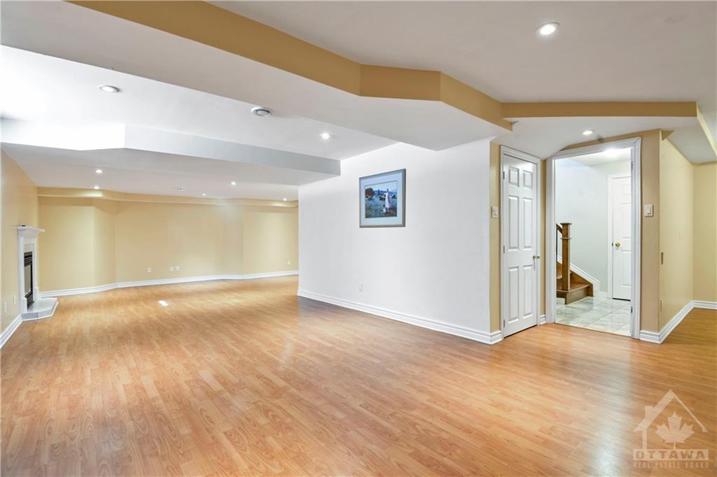 54 CLAUDET Crescent