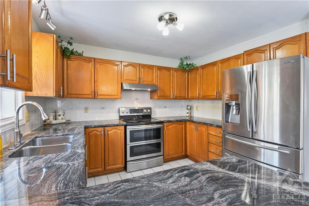 54 CLAUDET Crescent