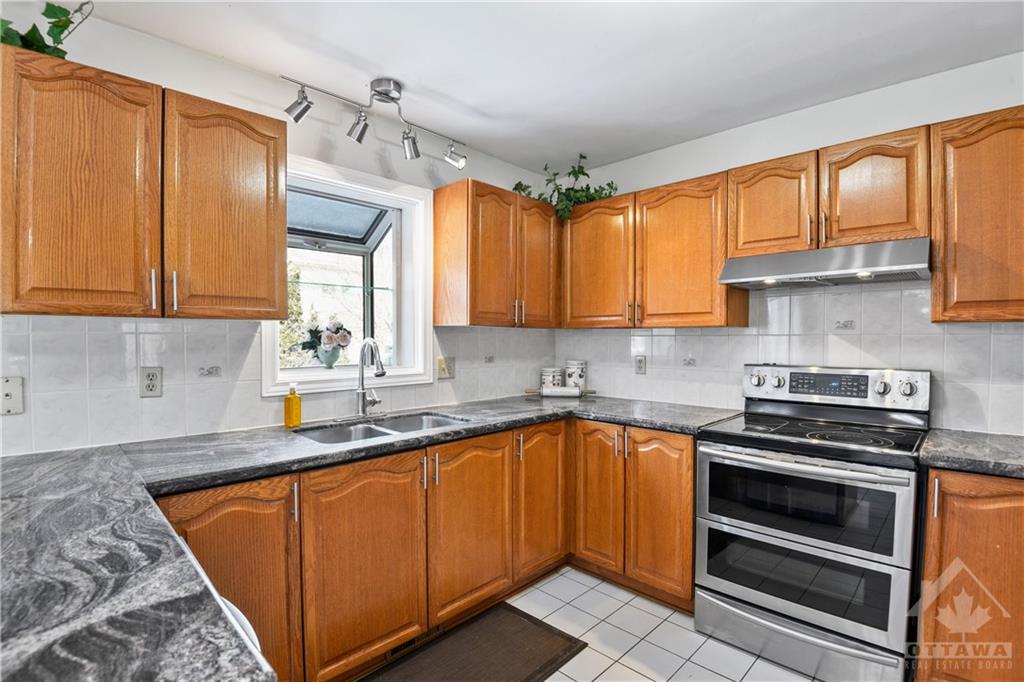 54 CLAUDET Crescent
