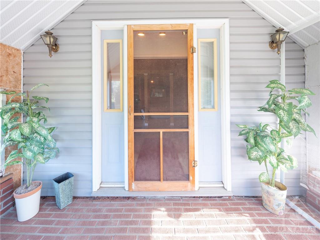 1025 COUNTY RD 44 Road