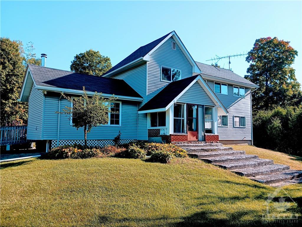 1025 COUNTY RD 44 Road