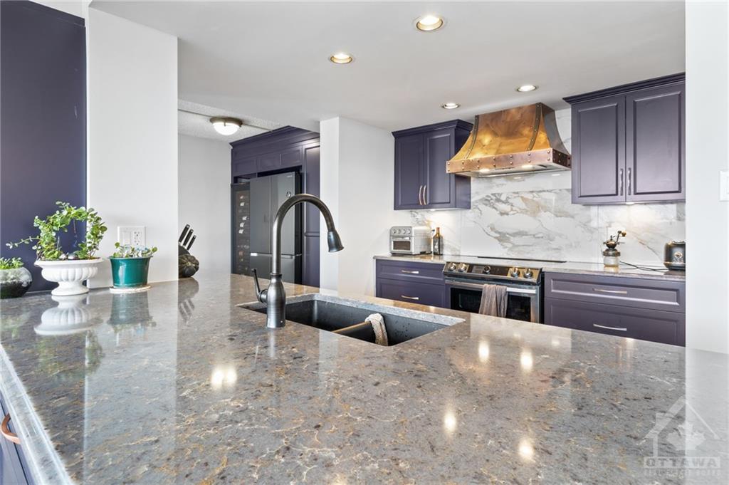 500 LAURIER Street, #2105