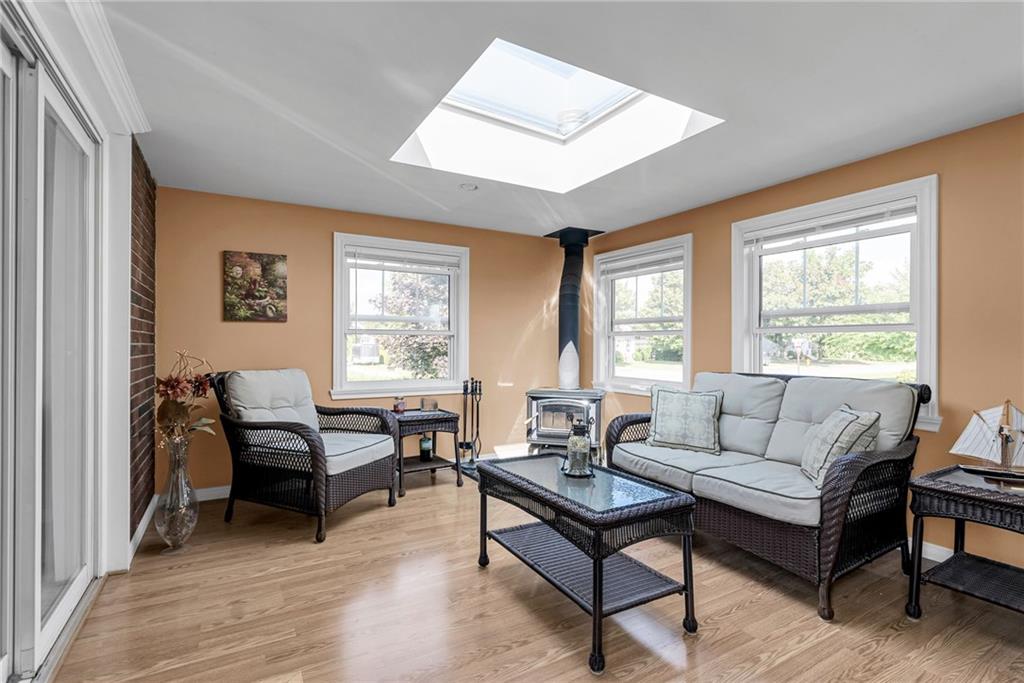 38 BETHUNE Avenue
