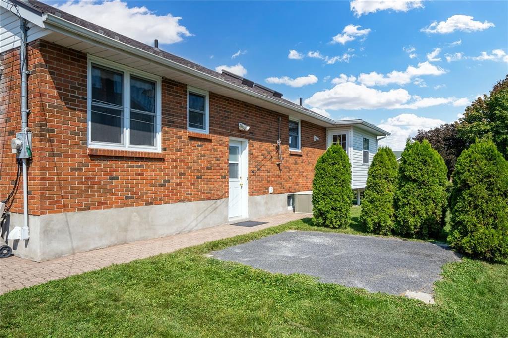 38 BETHUNE Avenue