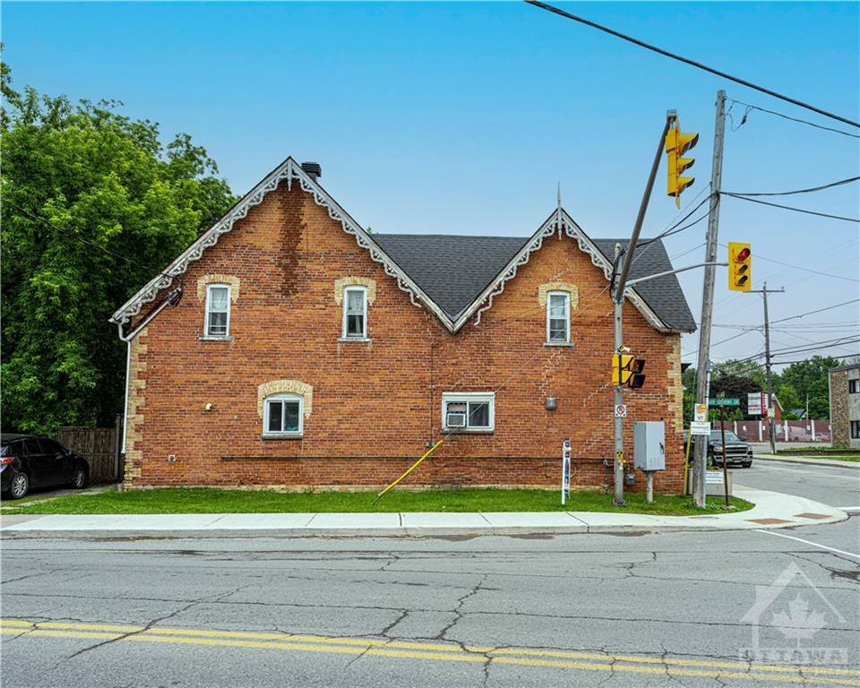 6607 FOURTH LINE Road