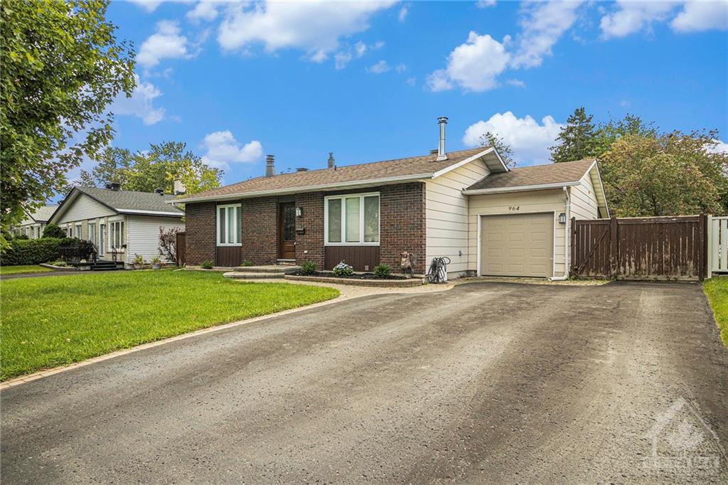 964 CHARLTON Drive