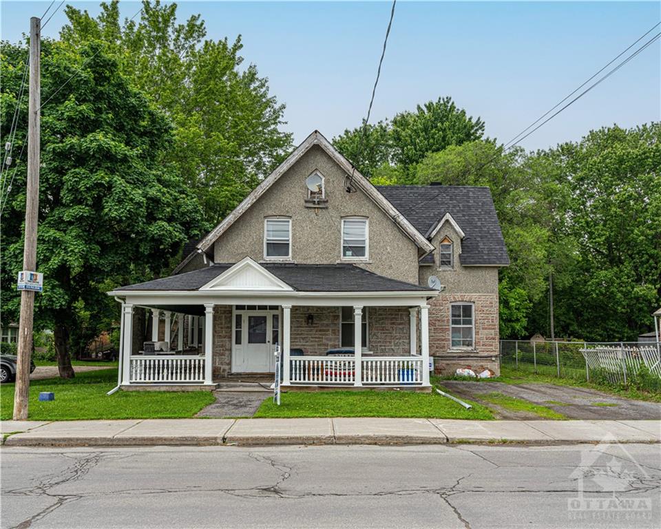 6609 & 6613 FOURTH LINE Road