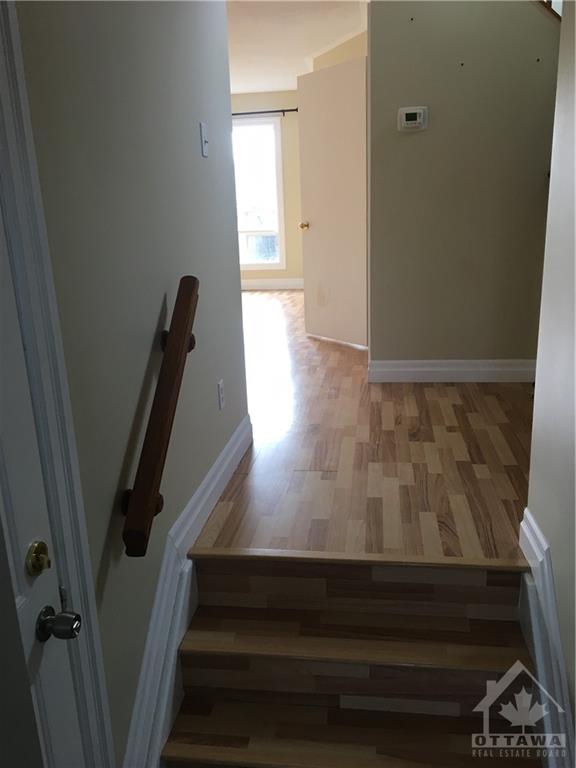6 PIPER Crescent
