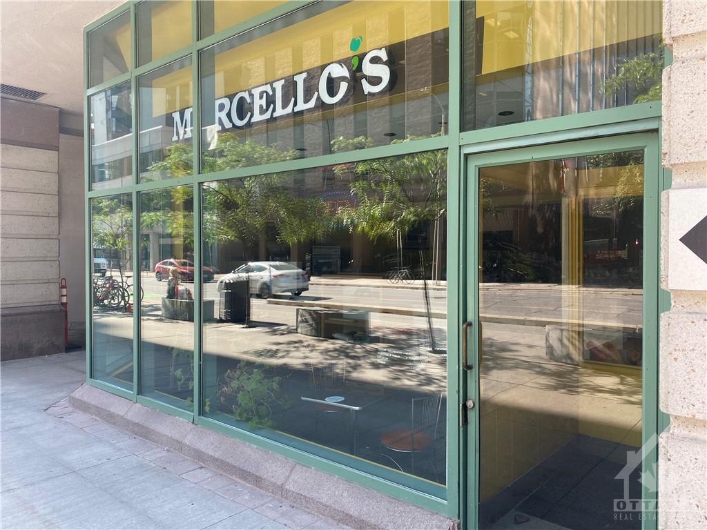 407 LAURIER Avenue W, #15
