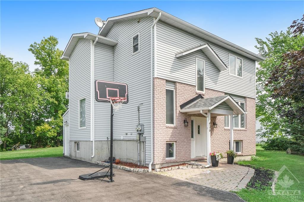 436 YVES Street, #B