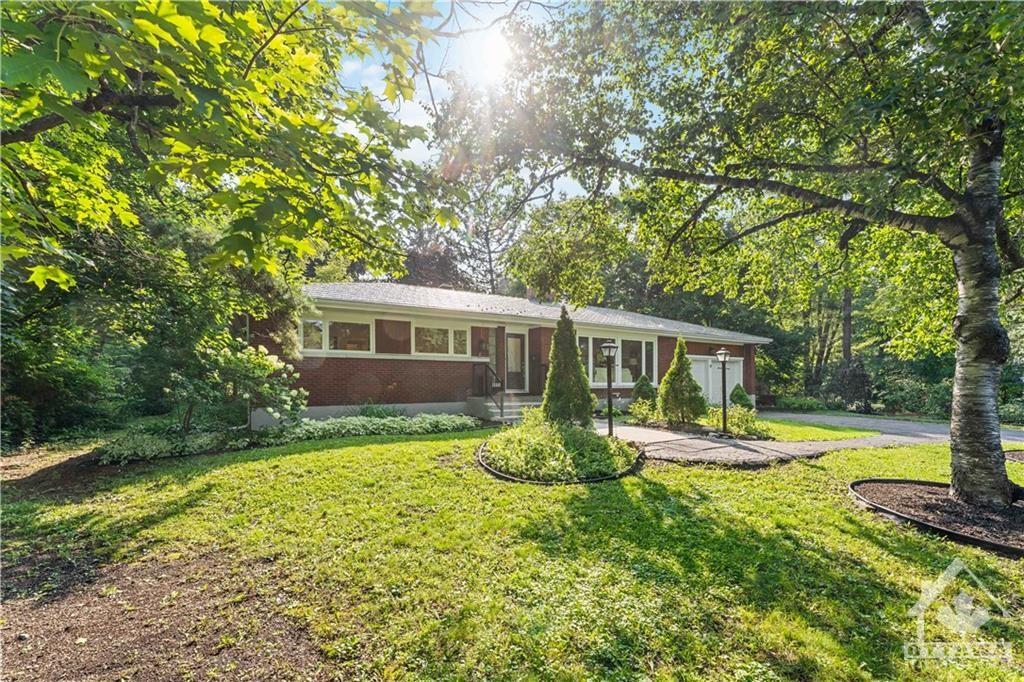 17 ROTHWELL Drive