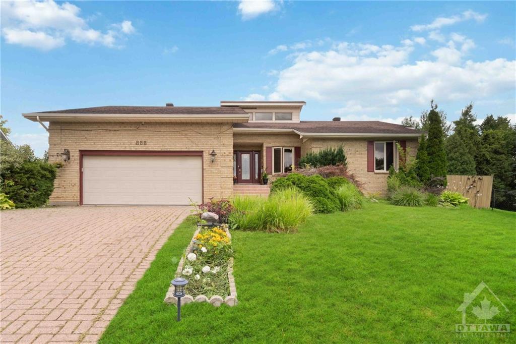 888 KENYON Crescent