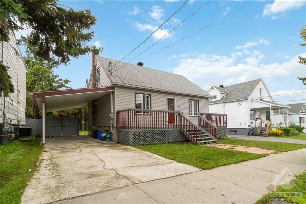 412 CARLETON Street