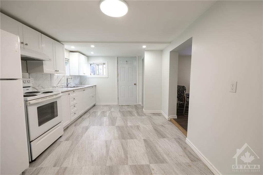 201 GEORGE Street E