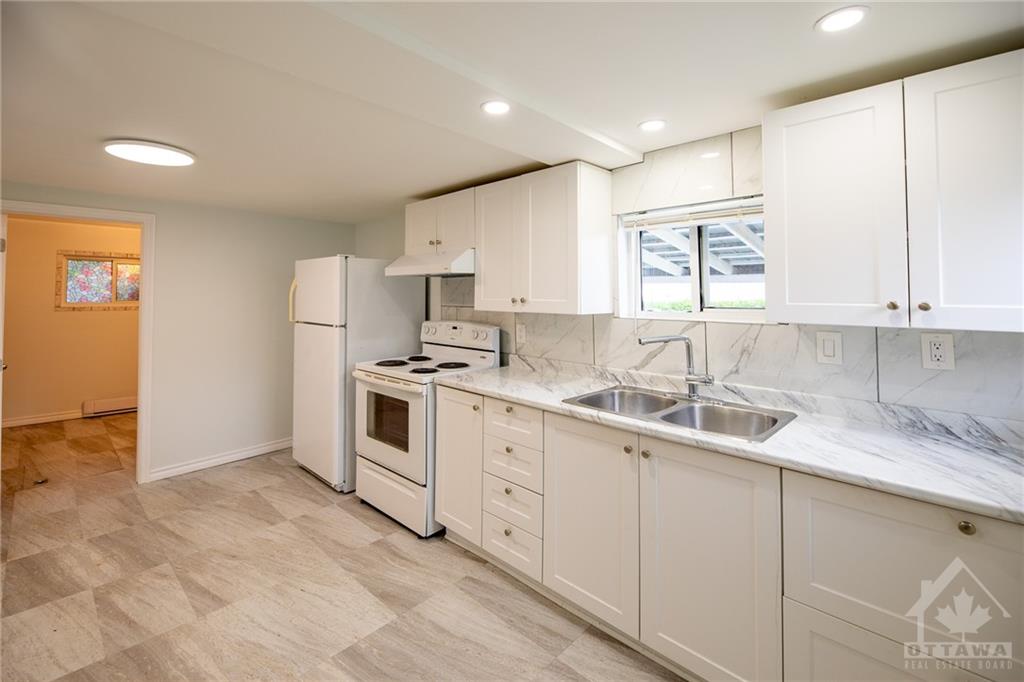 201 GEORGE Street E
