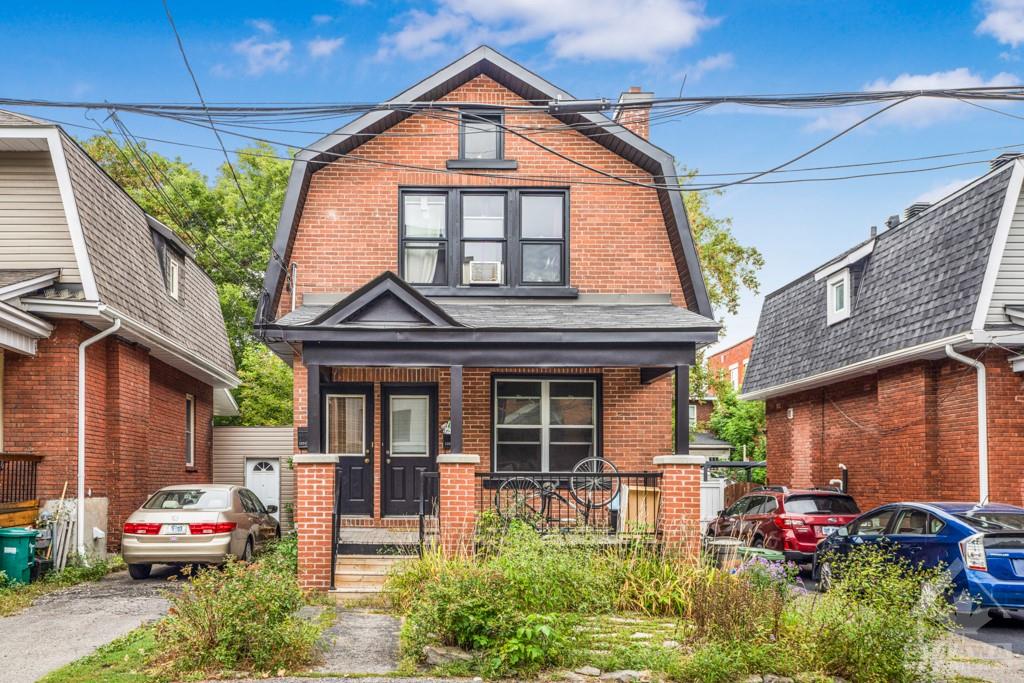 125 HOPEWELL Avenue