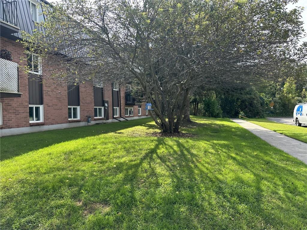 825 MACODRUM Drive, #8