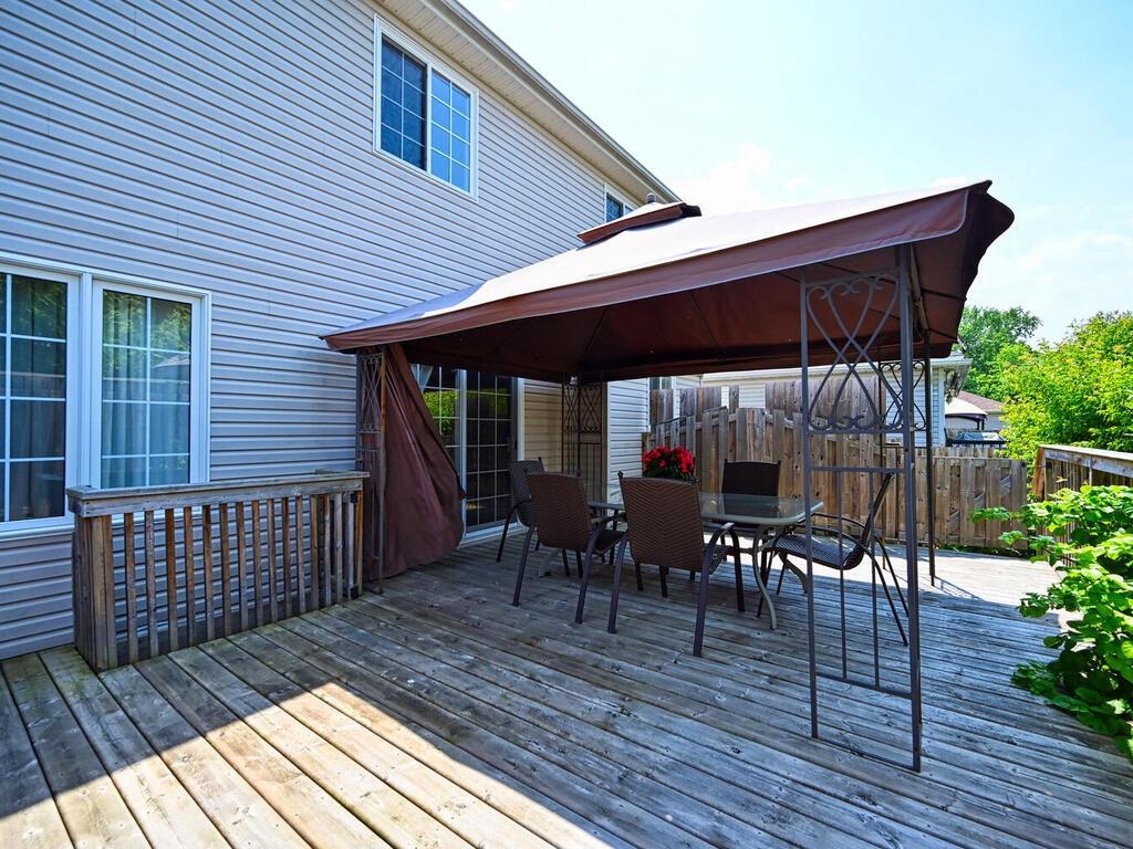 16 REGENCY Place