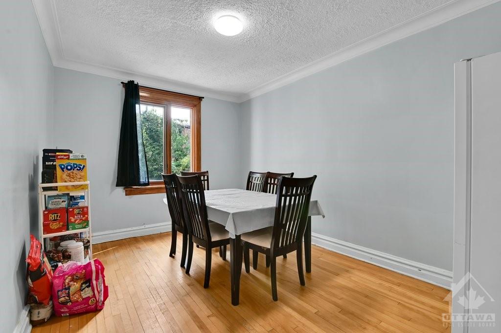 452-454 SUNNYSIDE Avenue