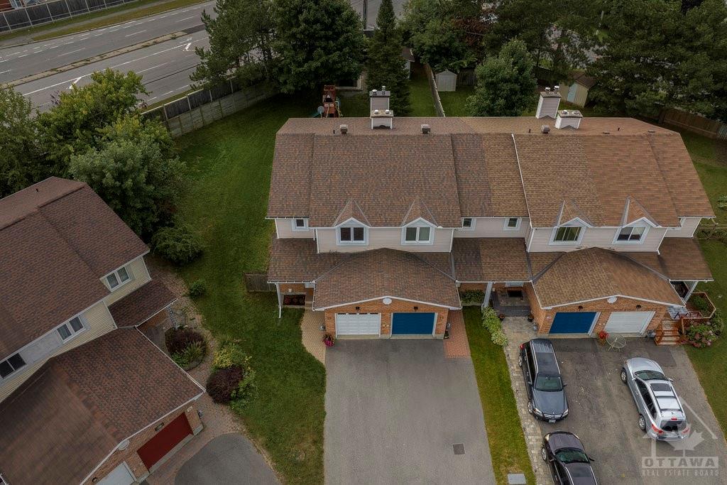 76 BURLINGTON Crescent