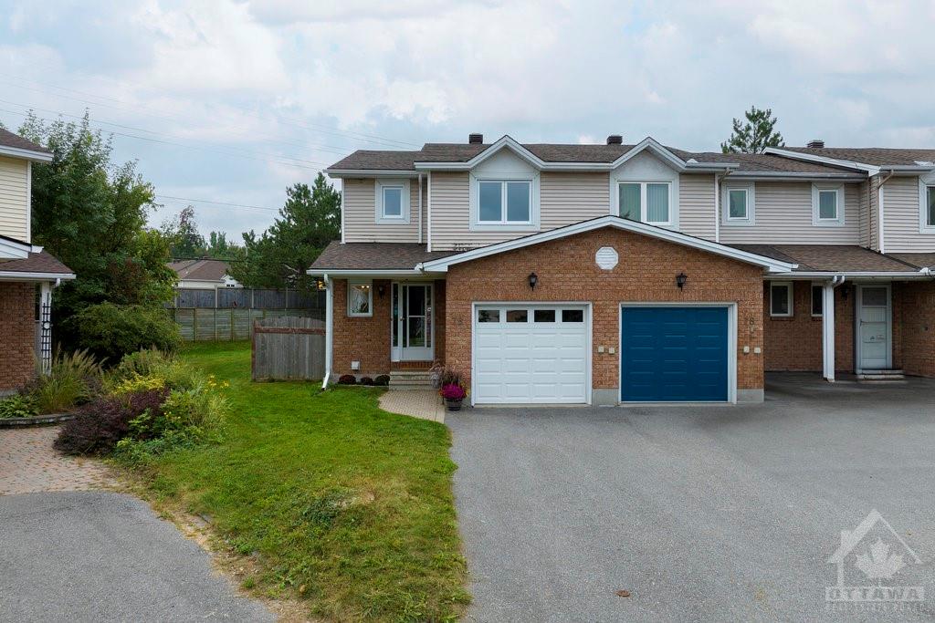 76 BURLINGTON Crescent