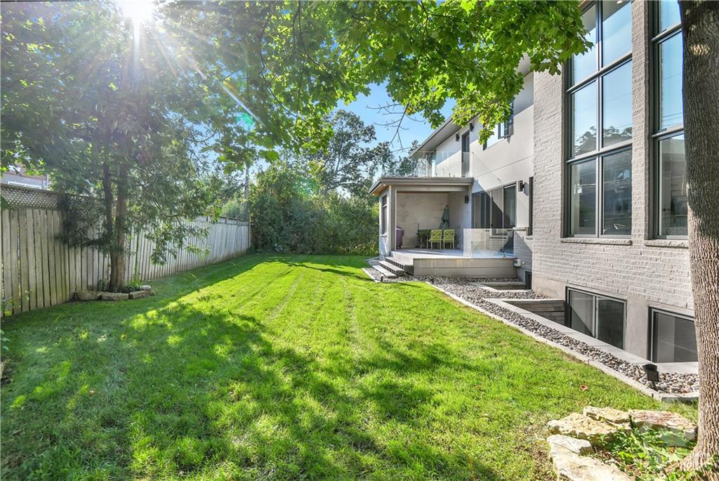 320 CRESTVIEW Road