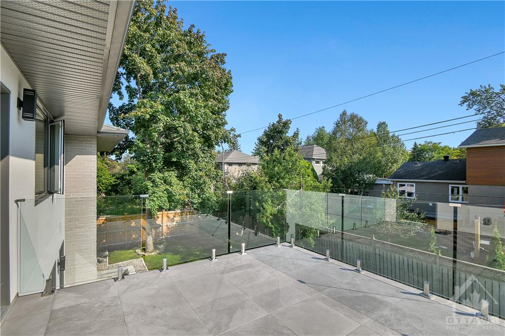 320 CRESTVIEW Road