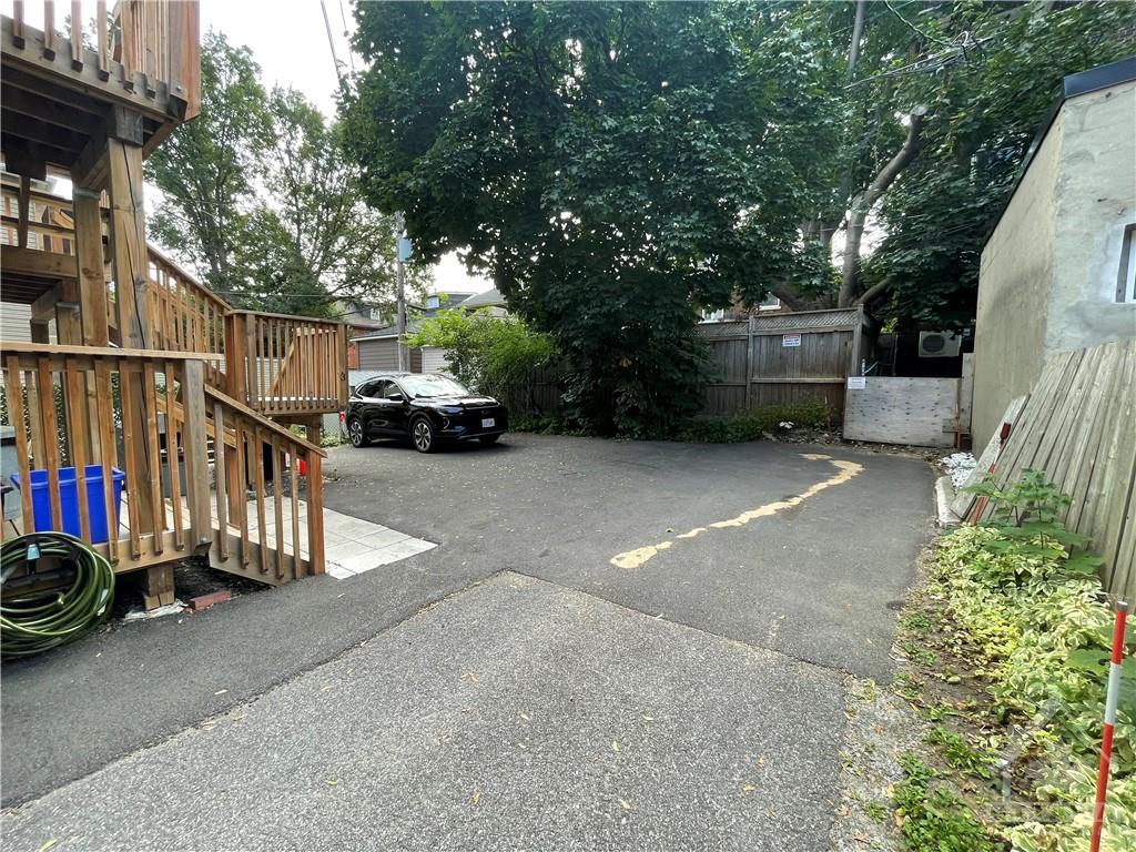 276 POWELL Avenue