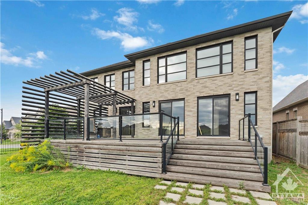 800 PERCIVAL Crescent