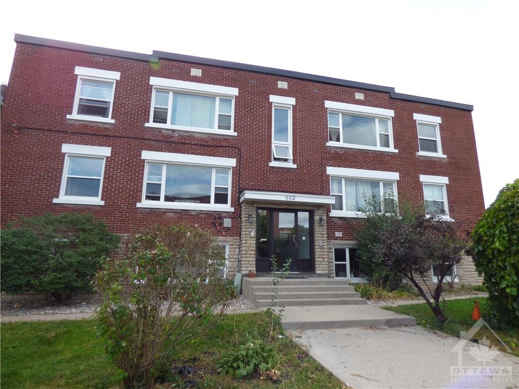 682 IRENE Crescent, #6