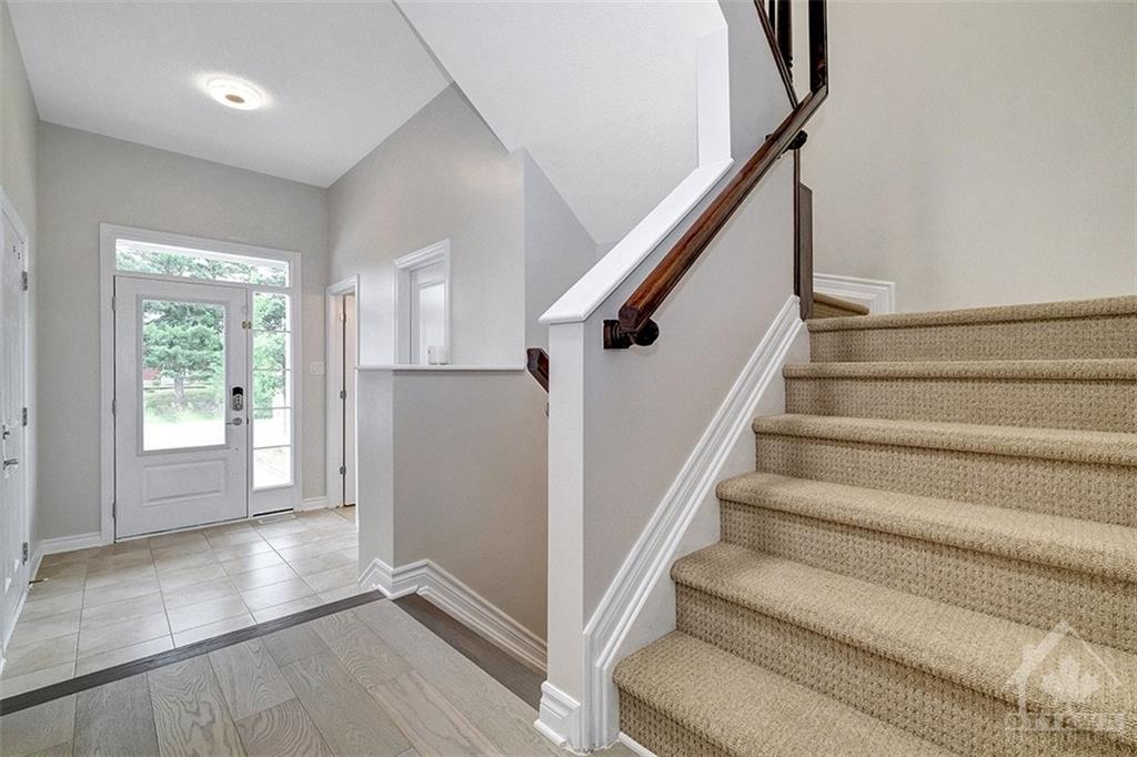 3497 WOODROFFE Avenue