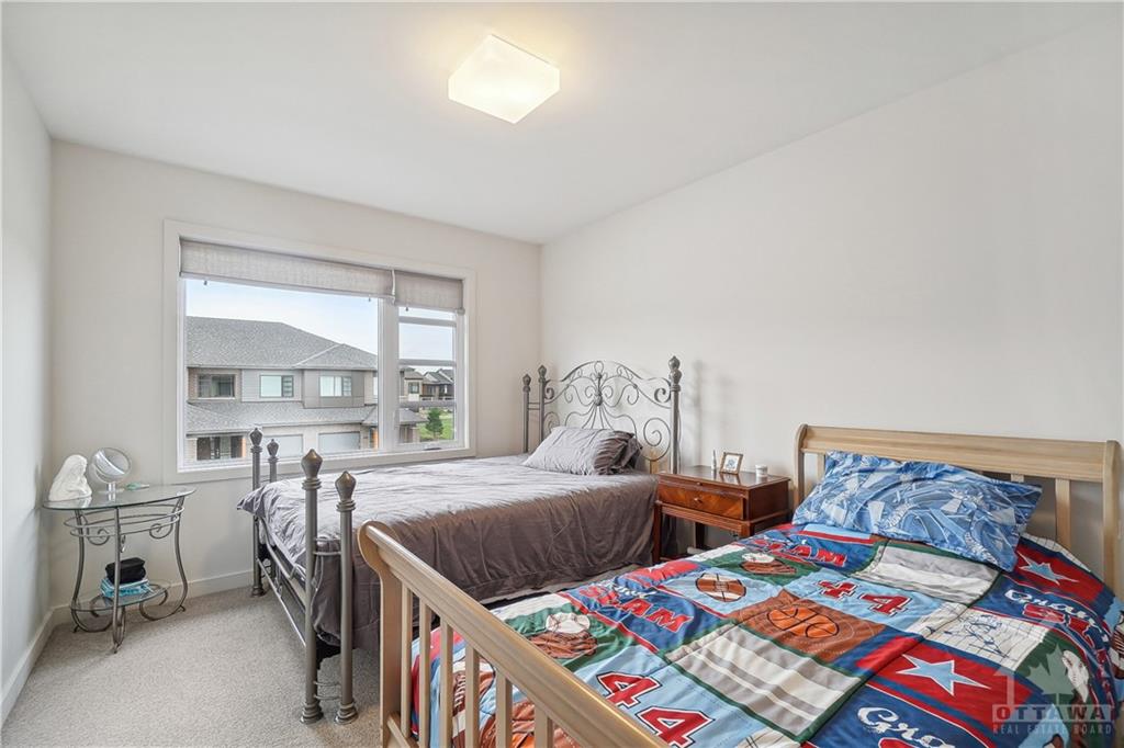 427 TRIDENT Mews