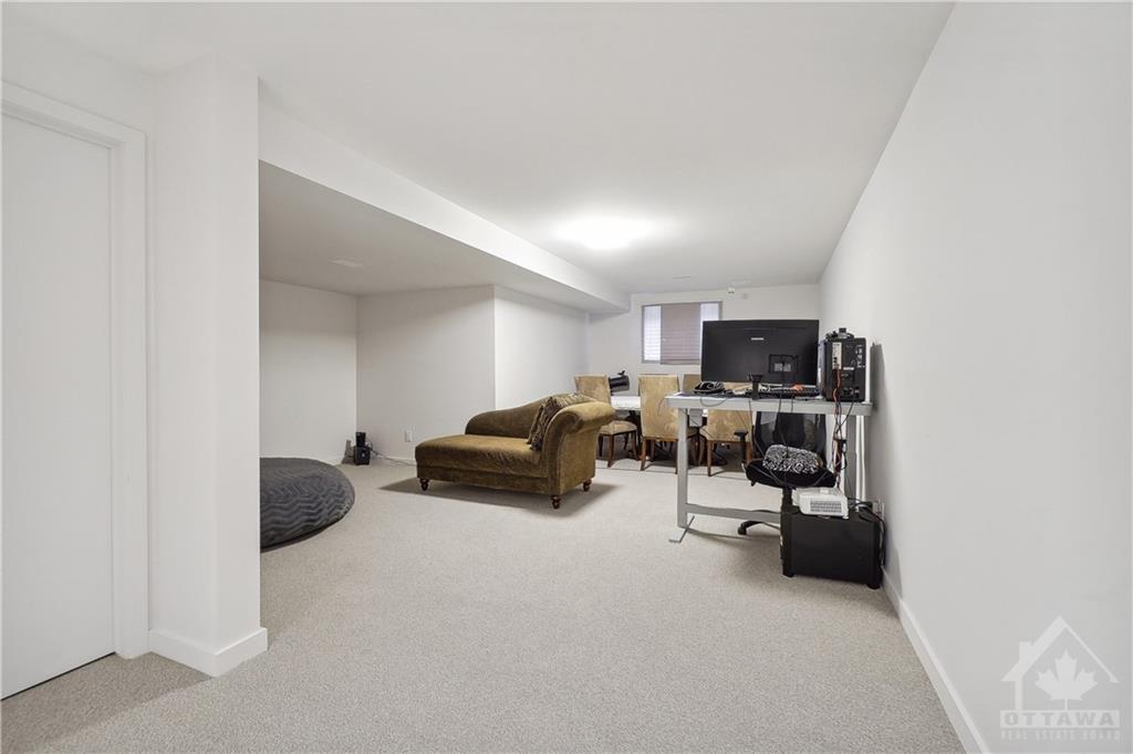 427 TRIDENT Mews