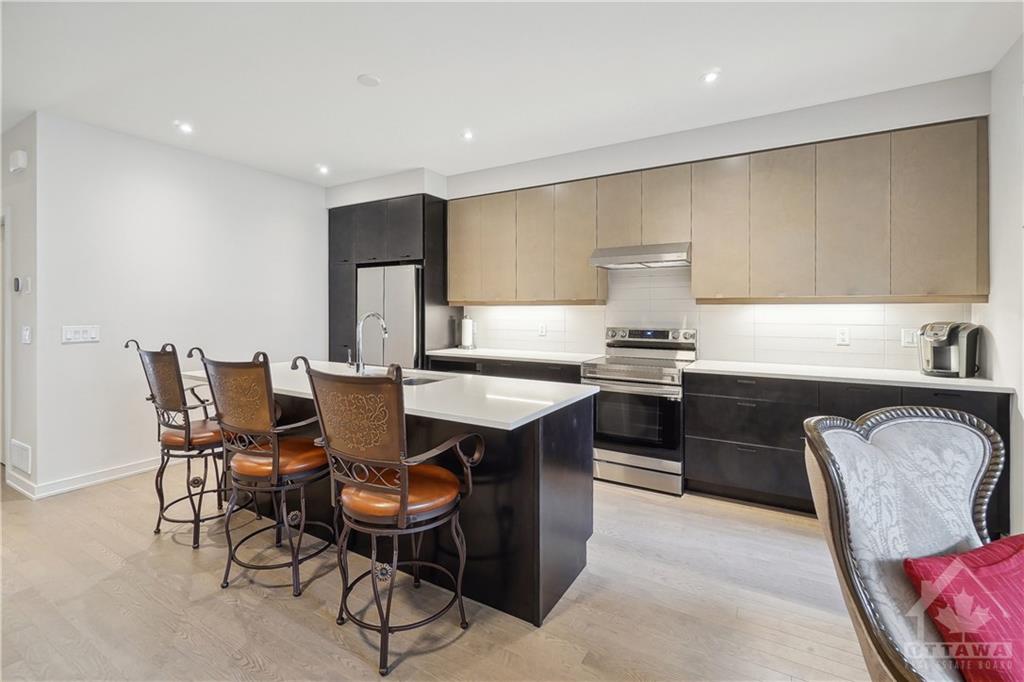 427 TRIDENT Mews
