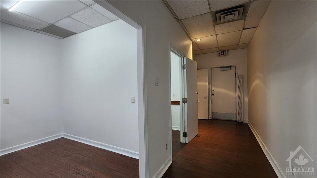 1717 BANK Street, #5