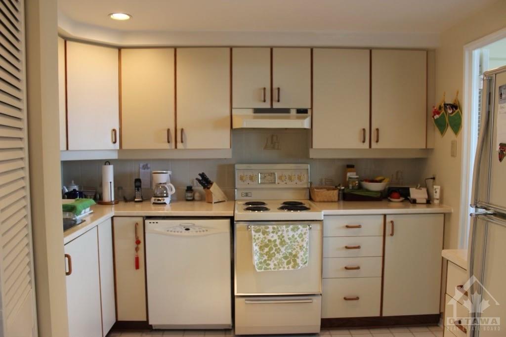 1285 CAHILL Drive, #1704