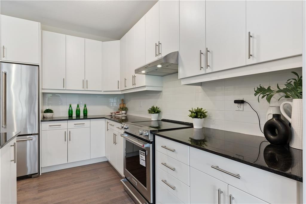 23 ADLEY Drive