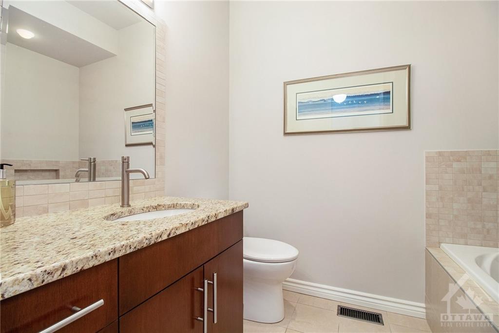 1240 KILBORN Place, #4