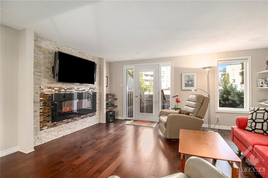 1240 KILBORN Place, #4