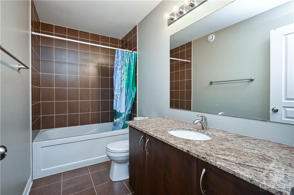 523 EARNSCLIFFE Grove