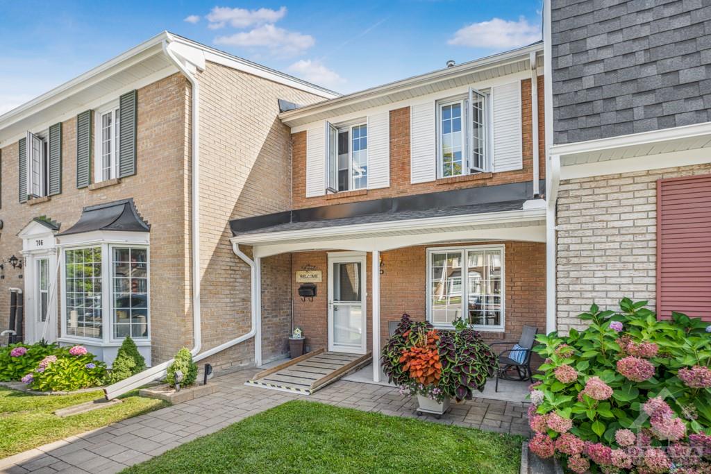 704 SHEFFORD Court