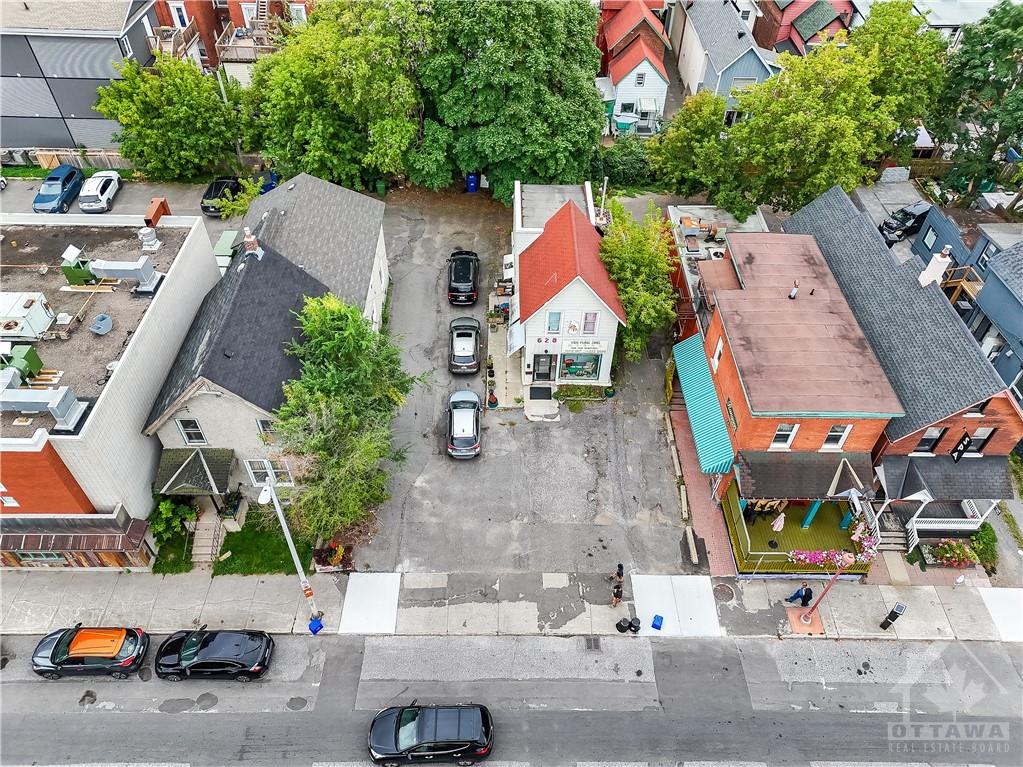628 SOMERSET Street W