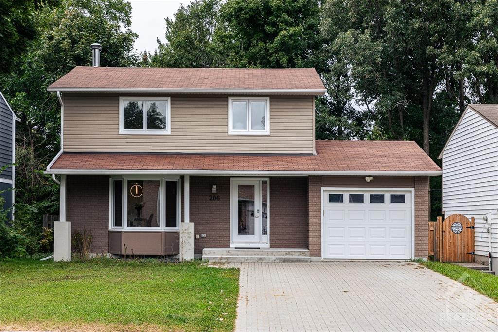 206 BARROW Crescent