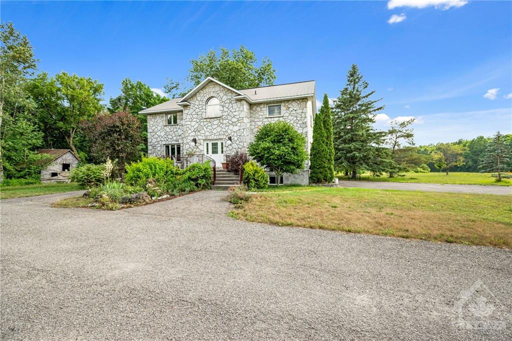 2062 GREYS CREEK Road